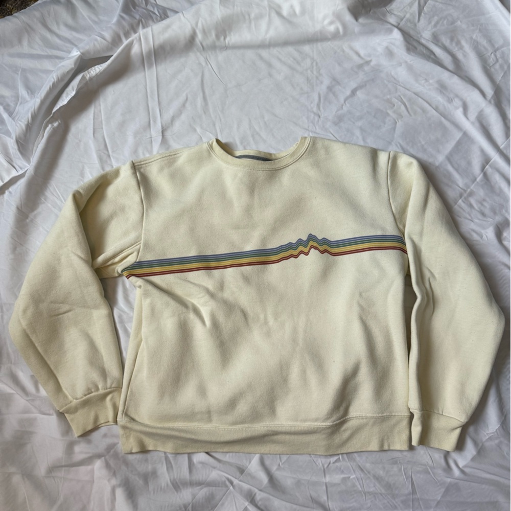 Patagonia Cream and Gray Sweatshirt woman’s large